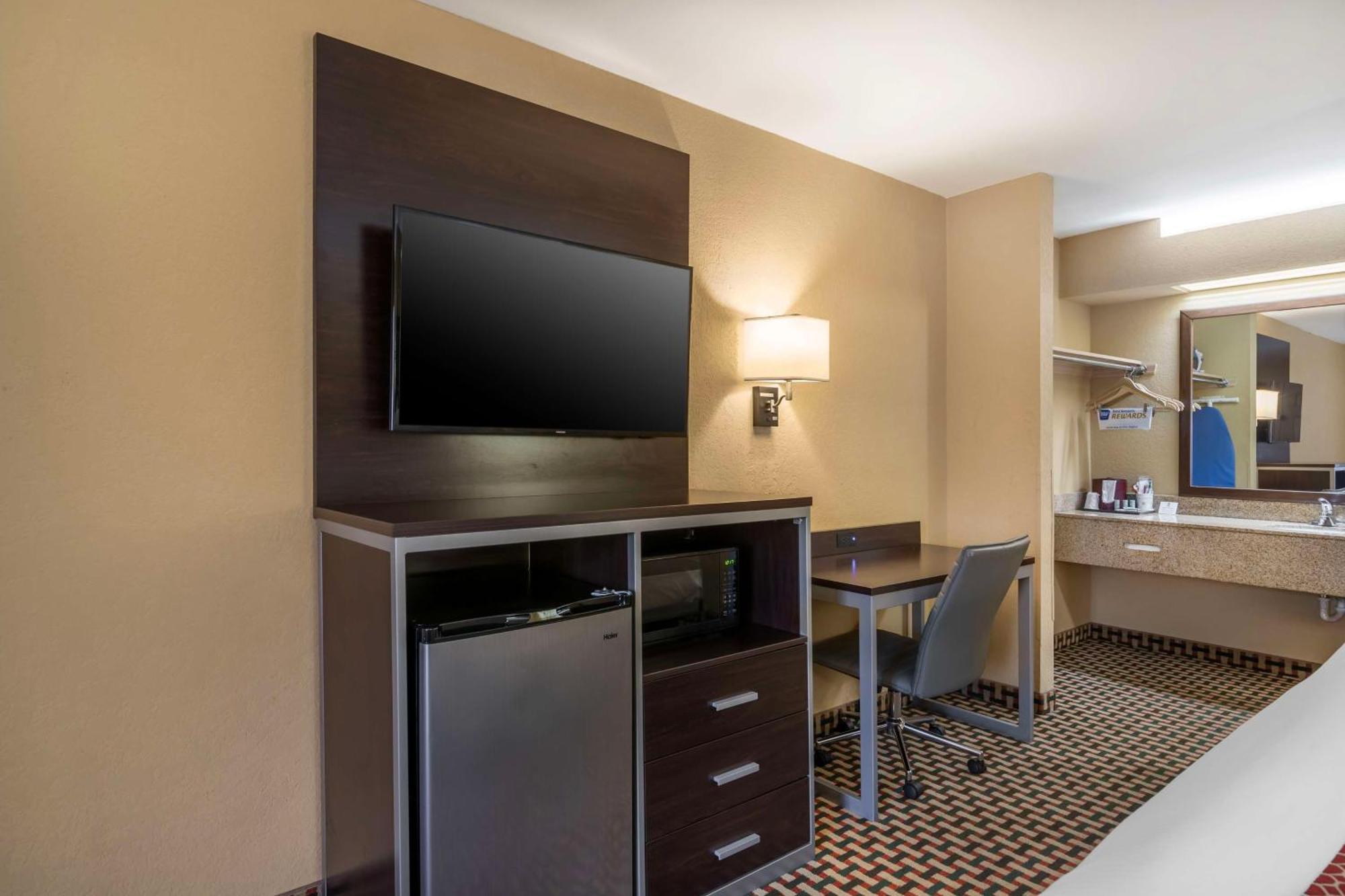 Best Western Bradford Inn Swainsboro Exterior photo